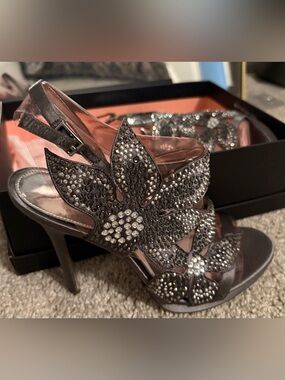 Embellished Metallic Gray Leaf Cutout High Heel Sandals